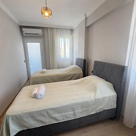 Akyuz 4 Apartment