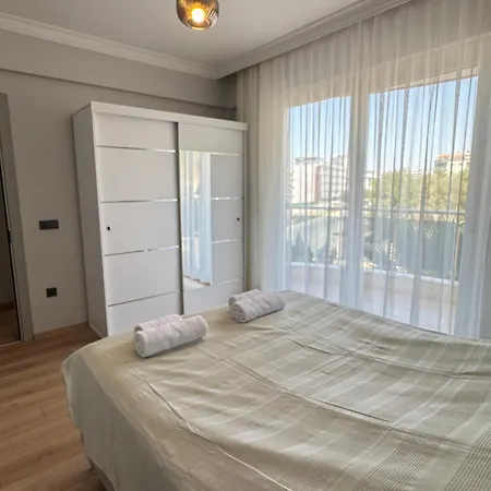 Akyuz 4 Kusadası